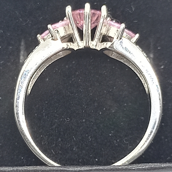 Pink Sapphire Ring set in 925 Sterling Silver - Picture 5 of 7